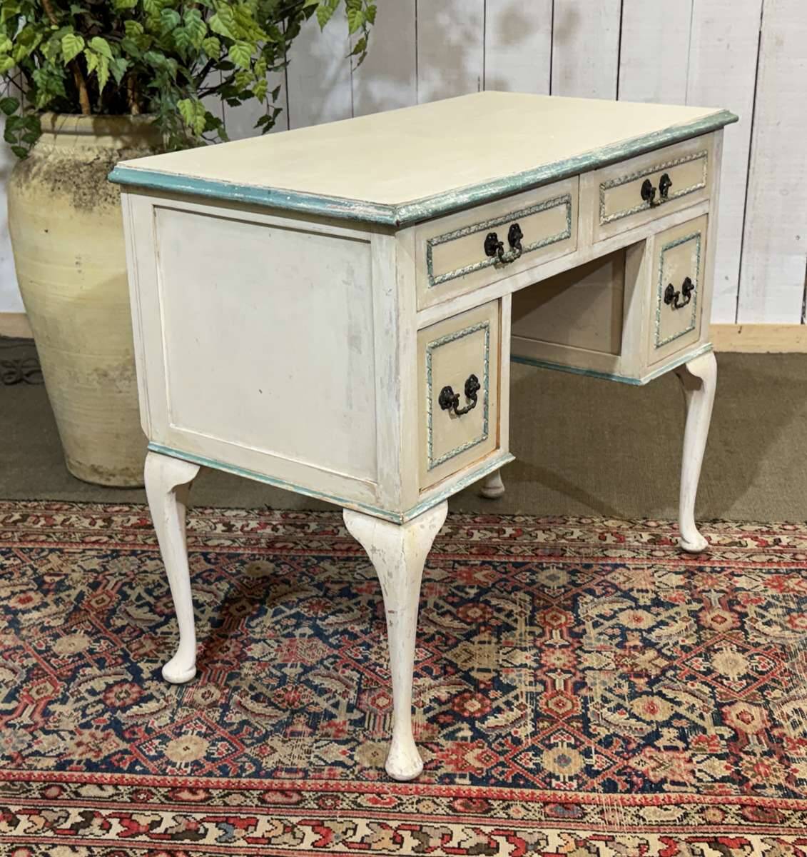 English desk in pine from the 1950s.