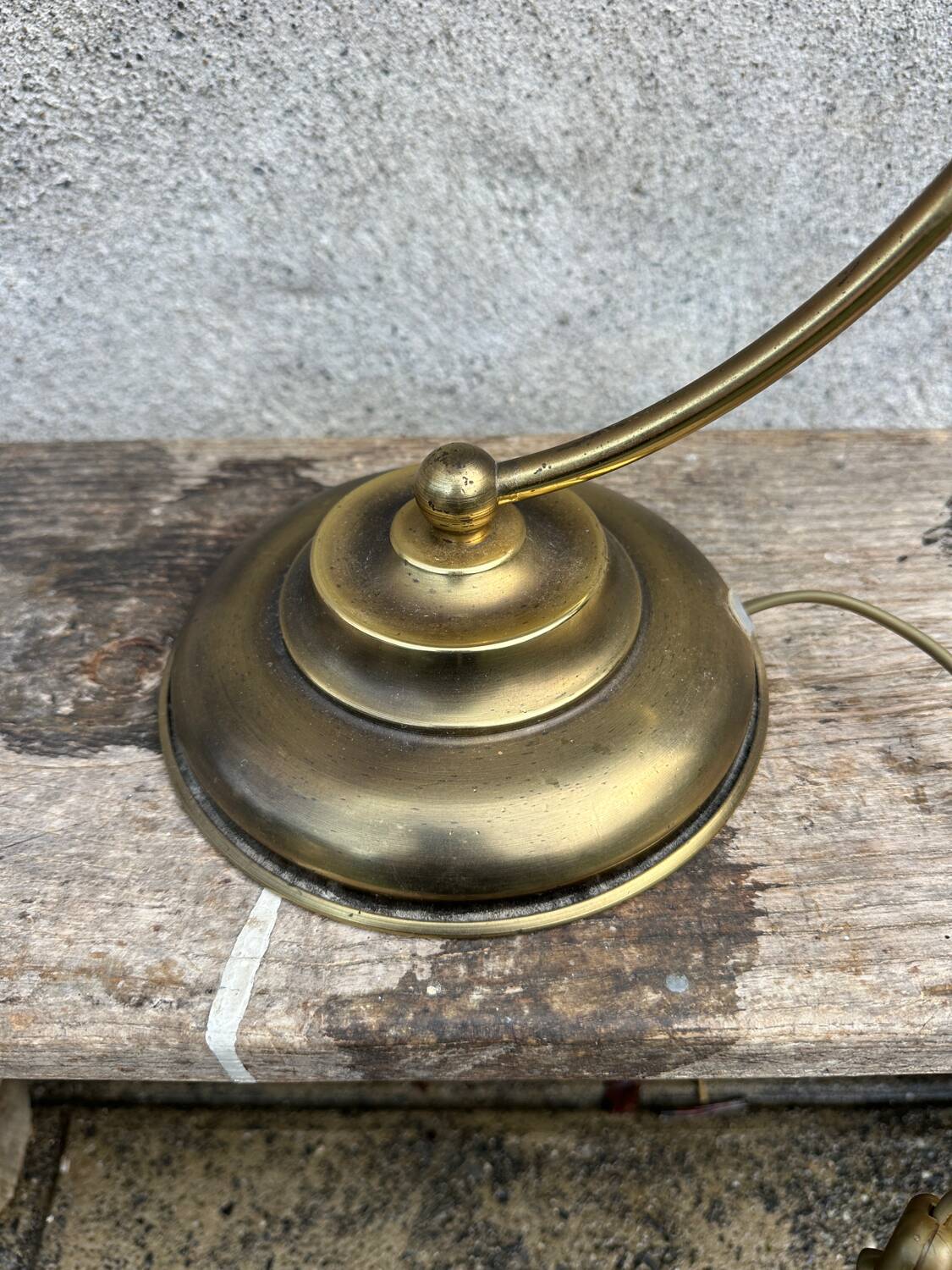 Tulip desk lamp, bedside lamp in brass and blown glass J.P Rycka