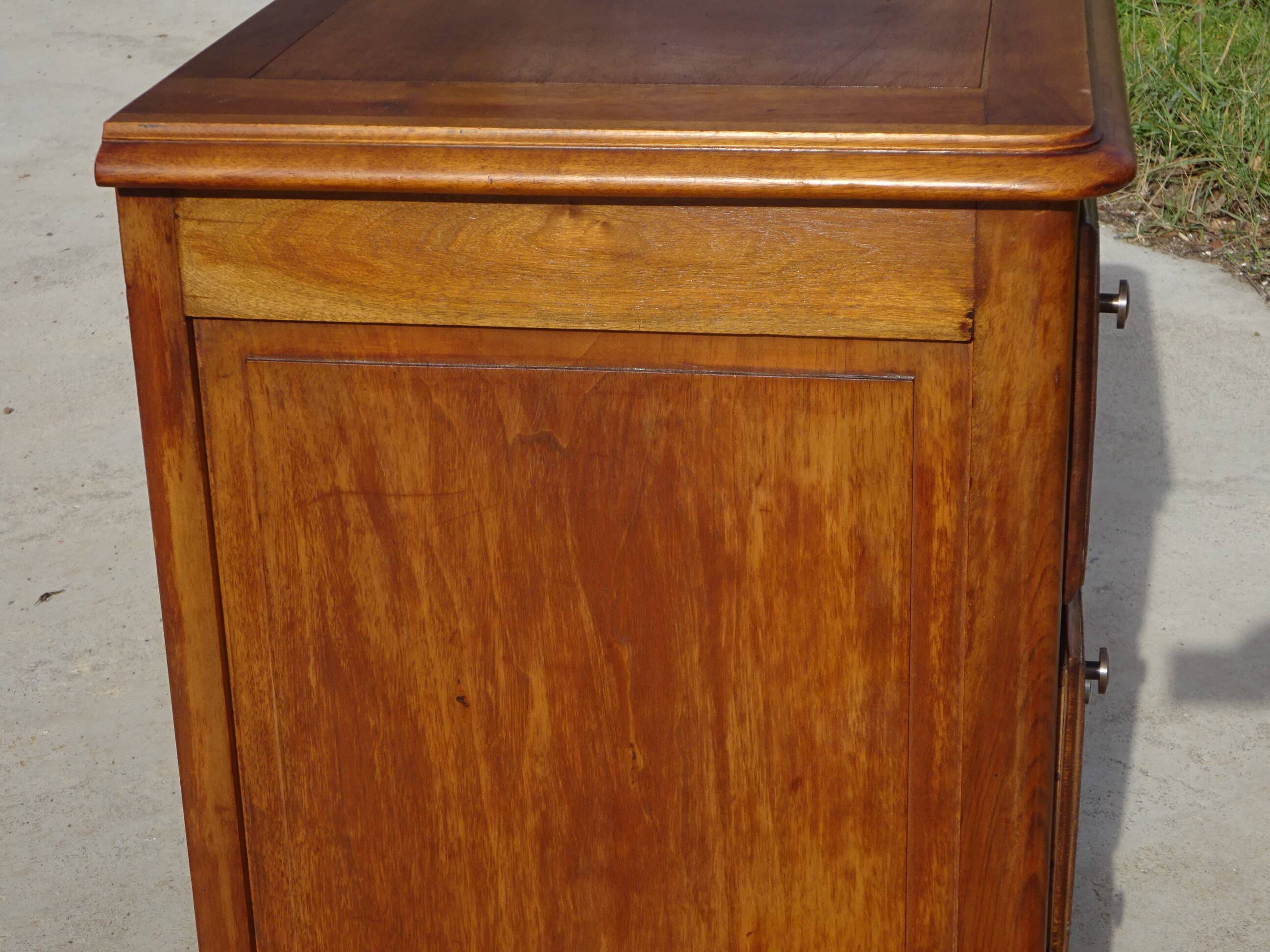Simple walnut chest of drawers