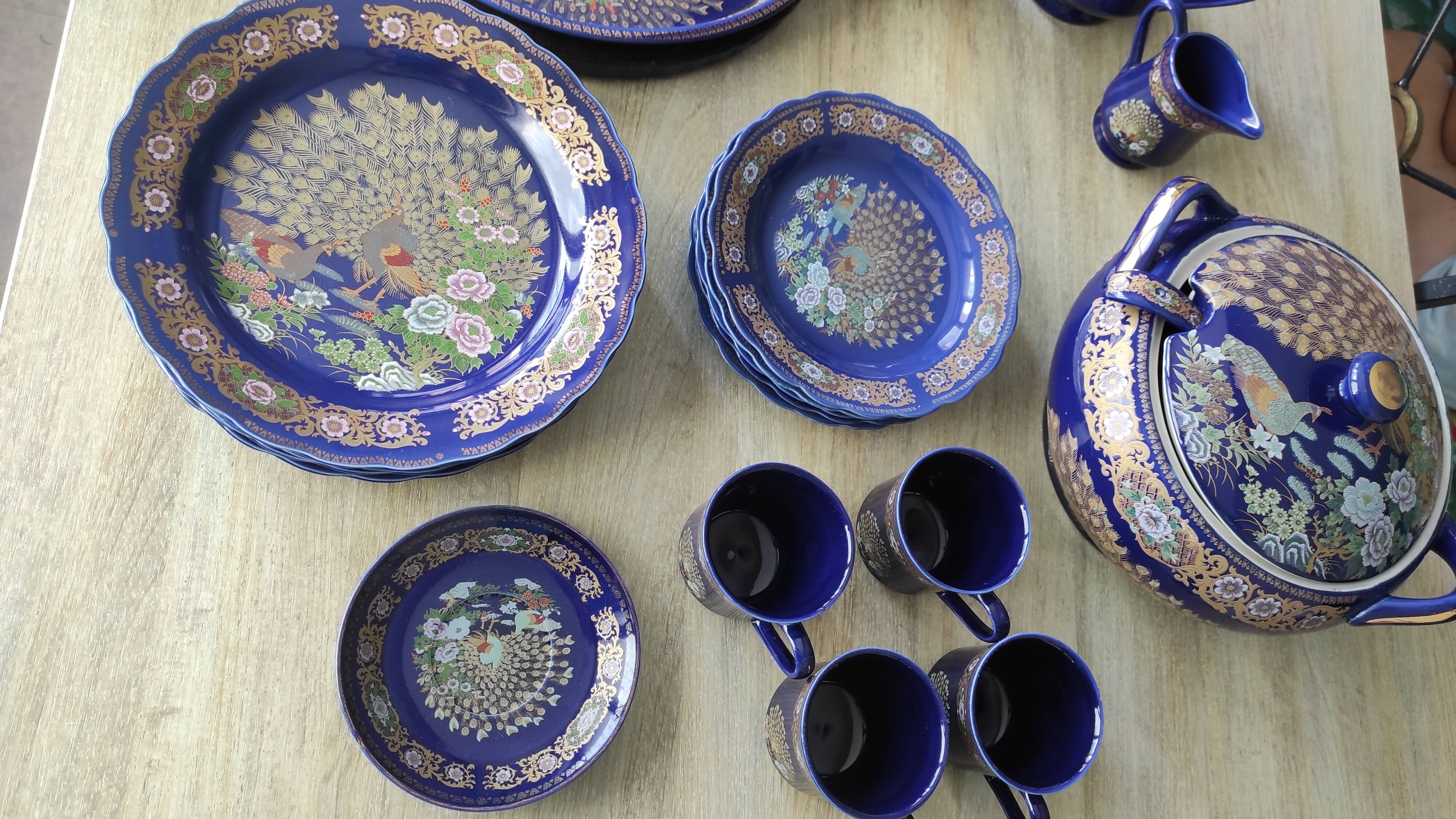 Superb complete table service "Taous" in cobalt blue porcelain.