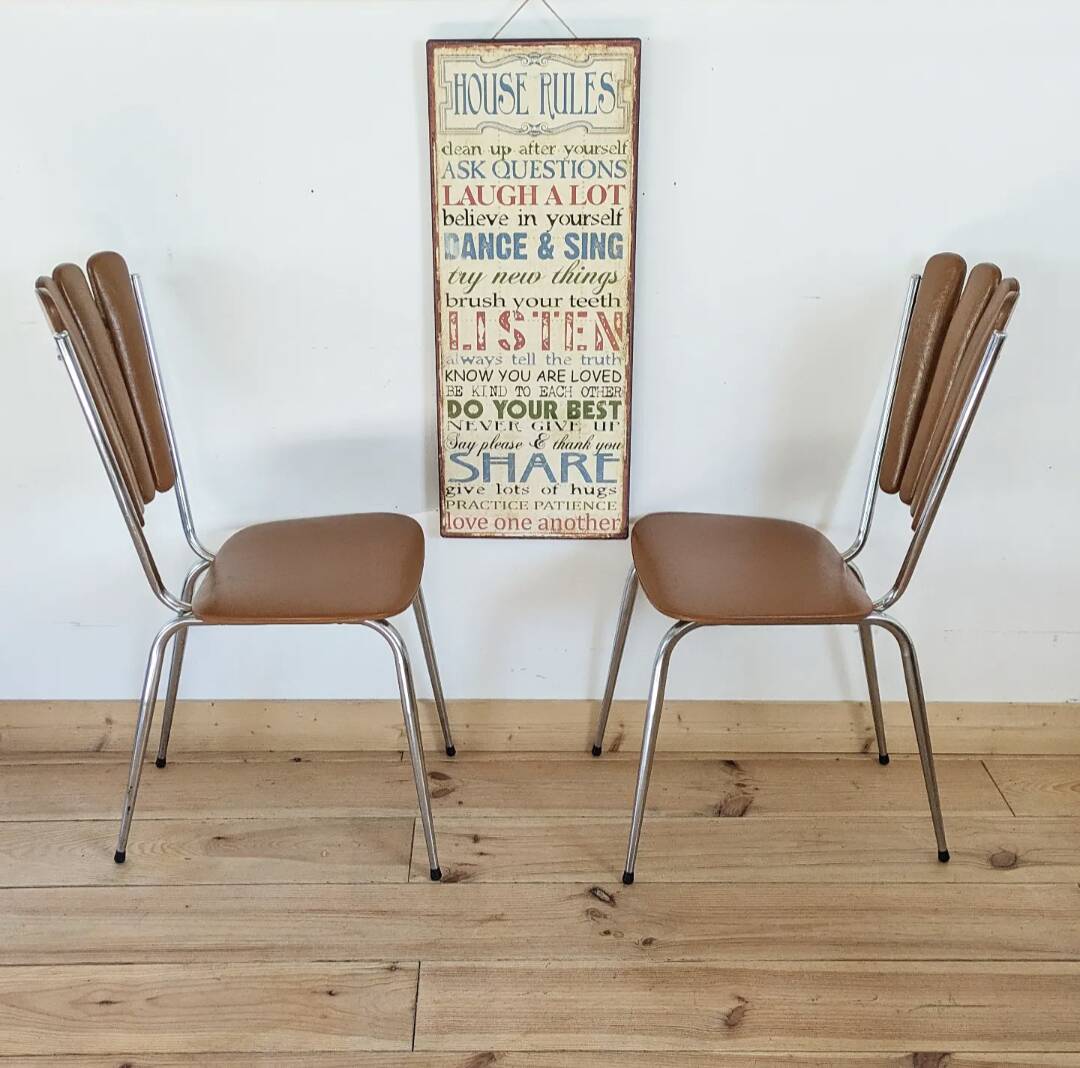 Suite of 6 “Petals” chairs circa 1970