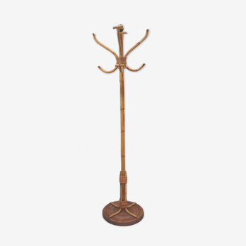 Rattan parrot coat rack