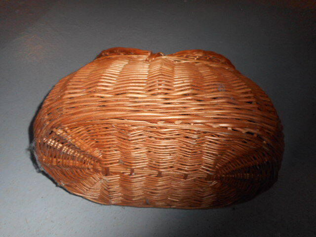 Chestnut 1940' picnic basket