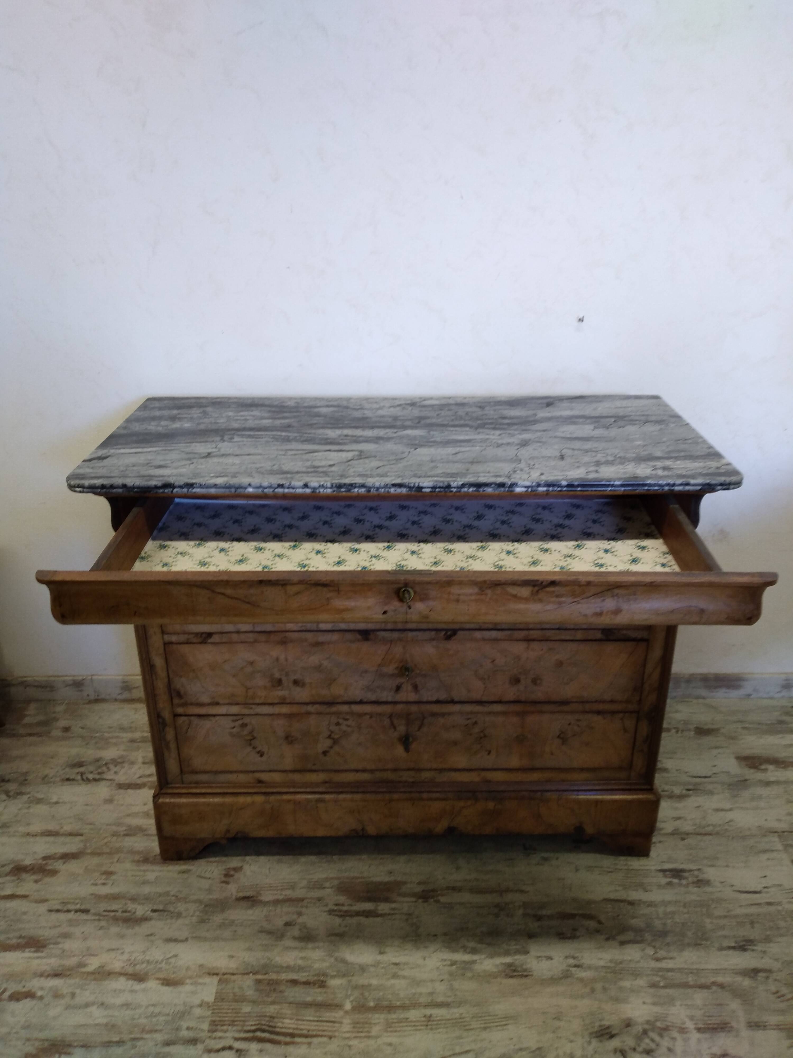 Chest of drawers with marble
