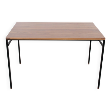 Cosmopol desk, walnut and steel. 120 x 60 cm