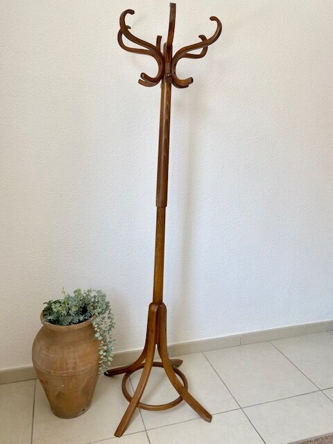 Wooden parrot coat rack