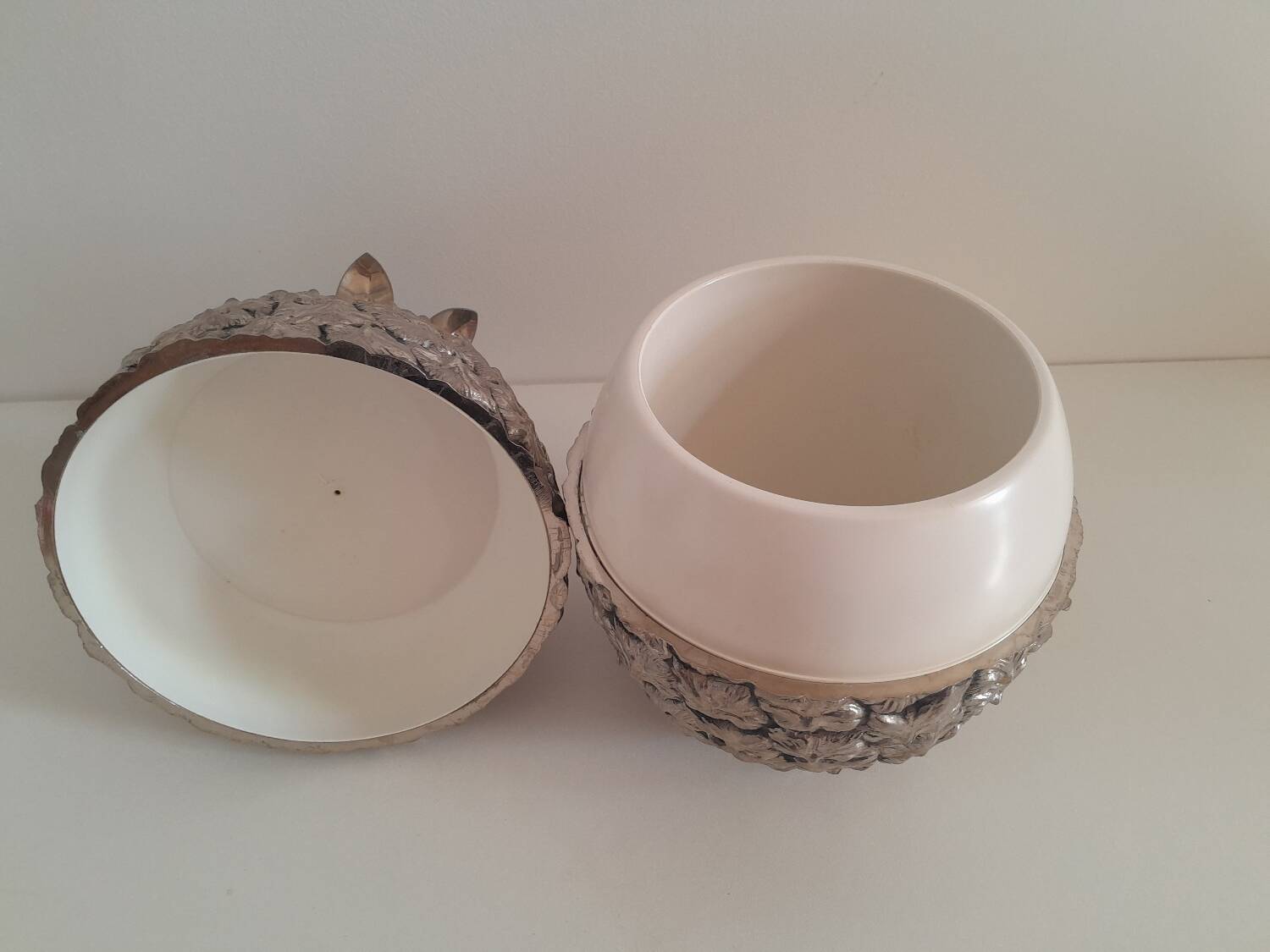 Pineapple shaped ice bucket