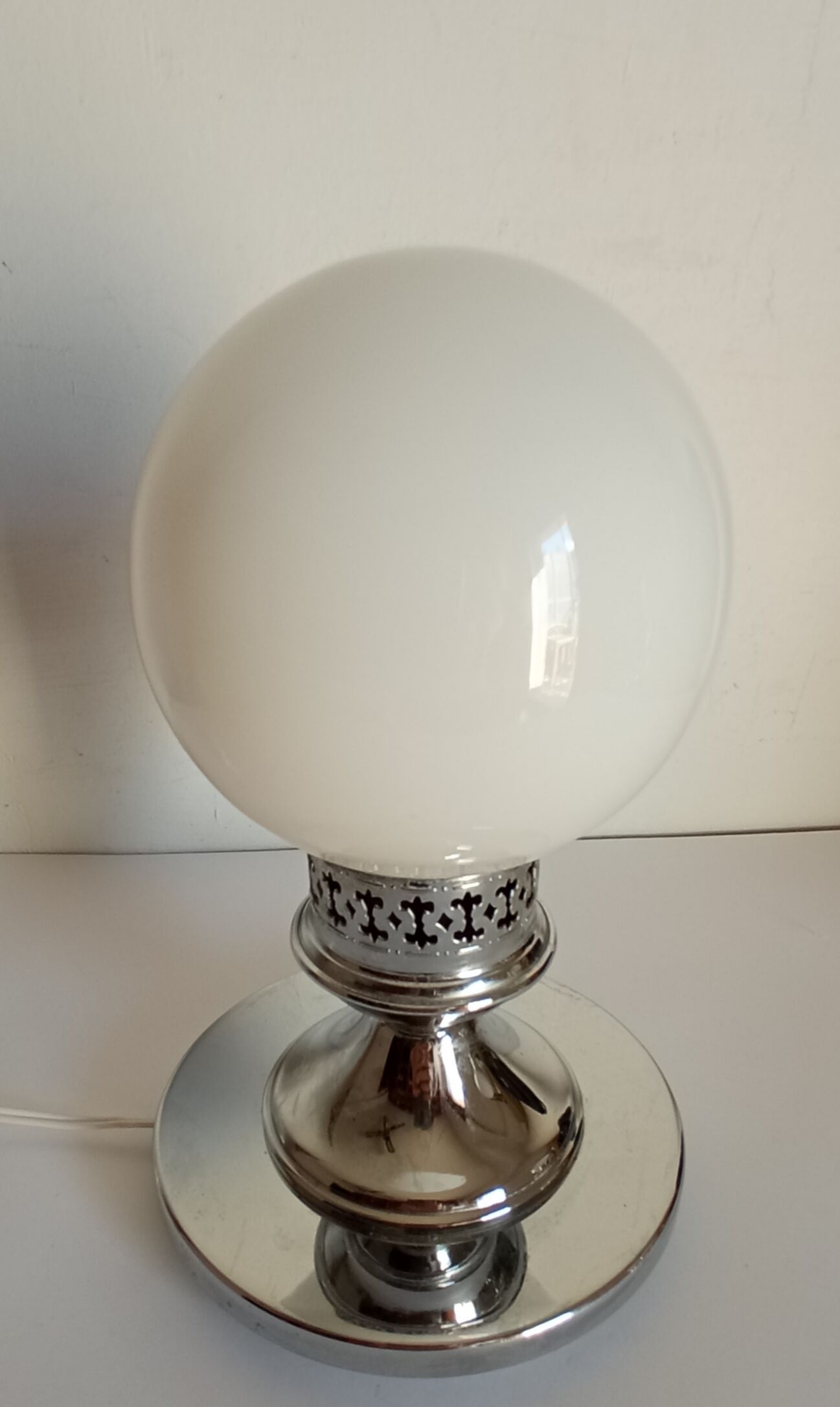 Pair of vintage bedside lamps