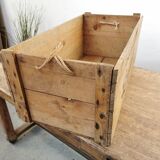 Wooden chocolate poulain case 1950