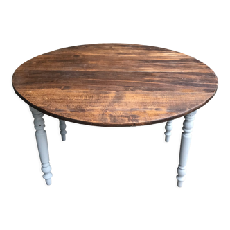 Round table with flaps