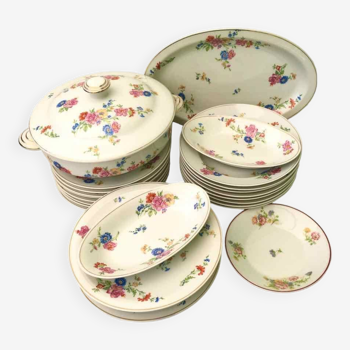 Table service for 8 p. flowery Limoges porcelain