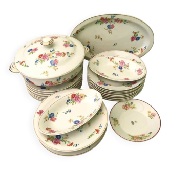 Table service for 8 p. flowery Limoges porcelain