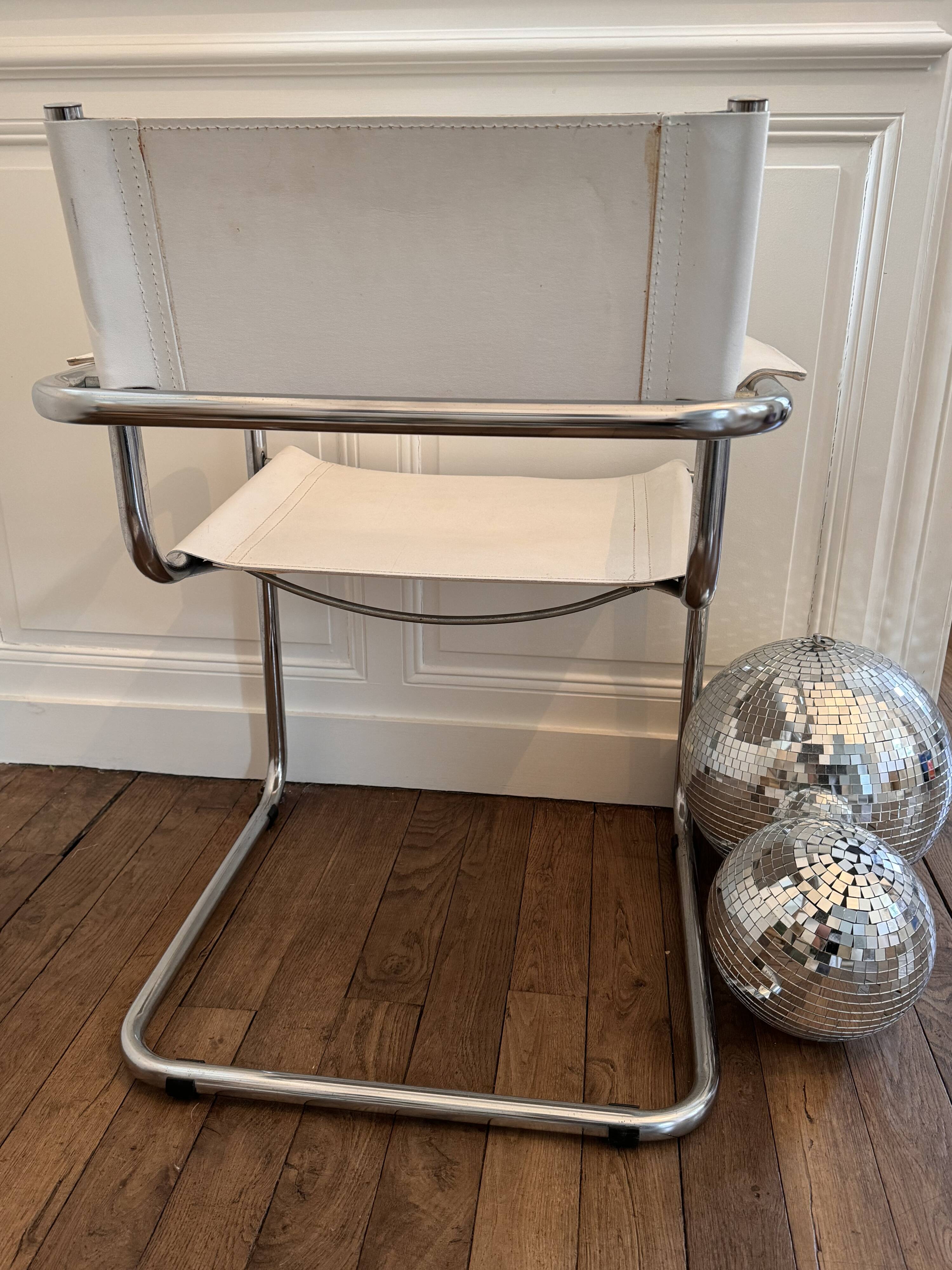 Mateo Grassi style armchair