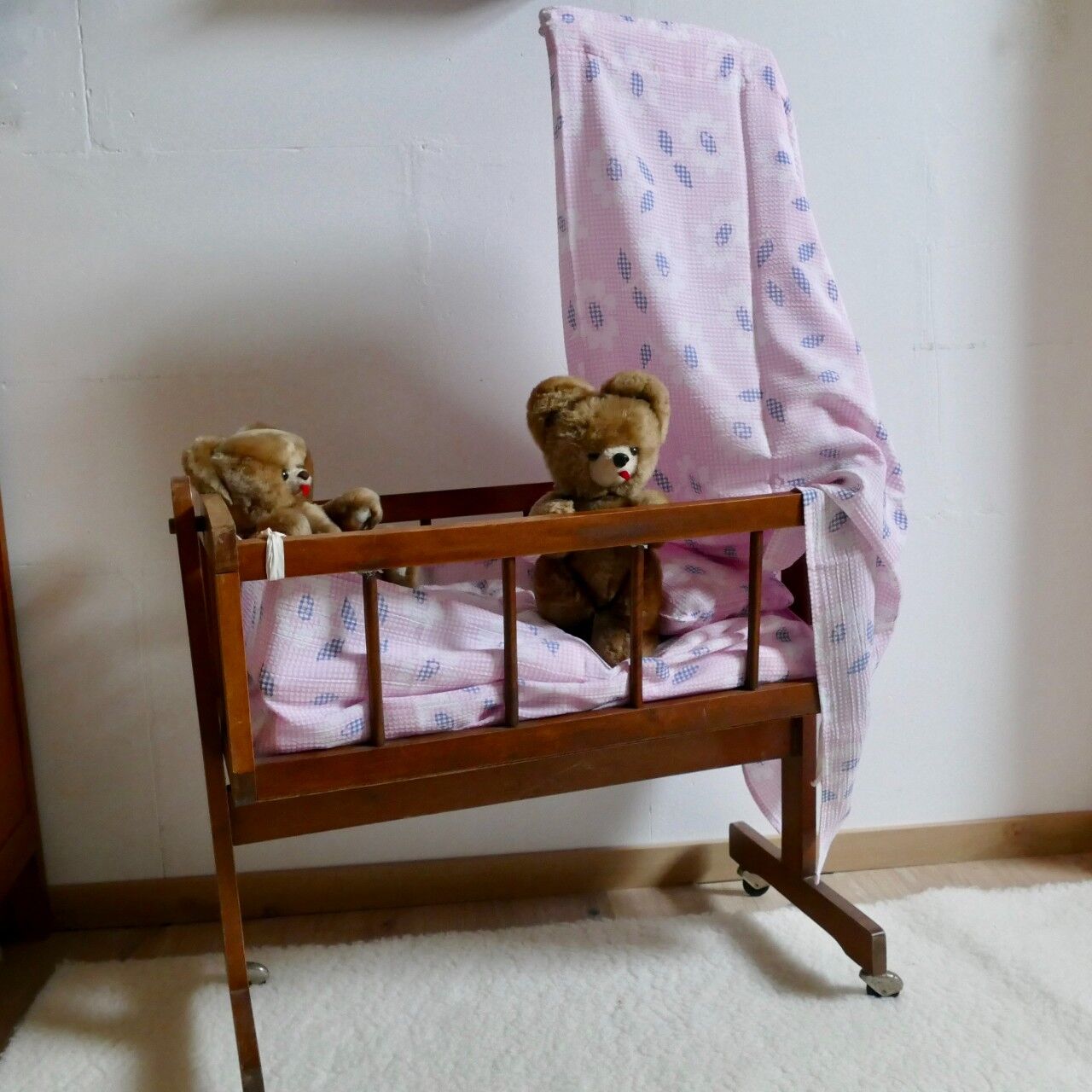 Doll cradle