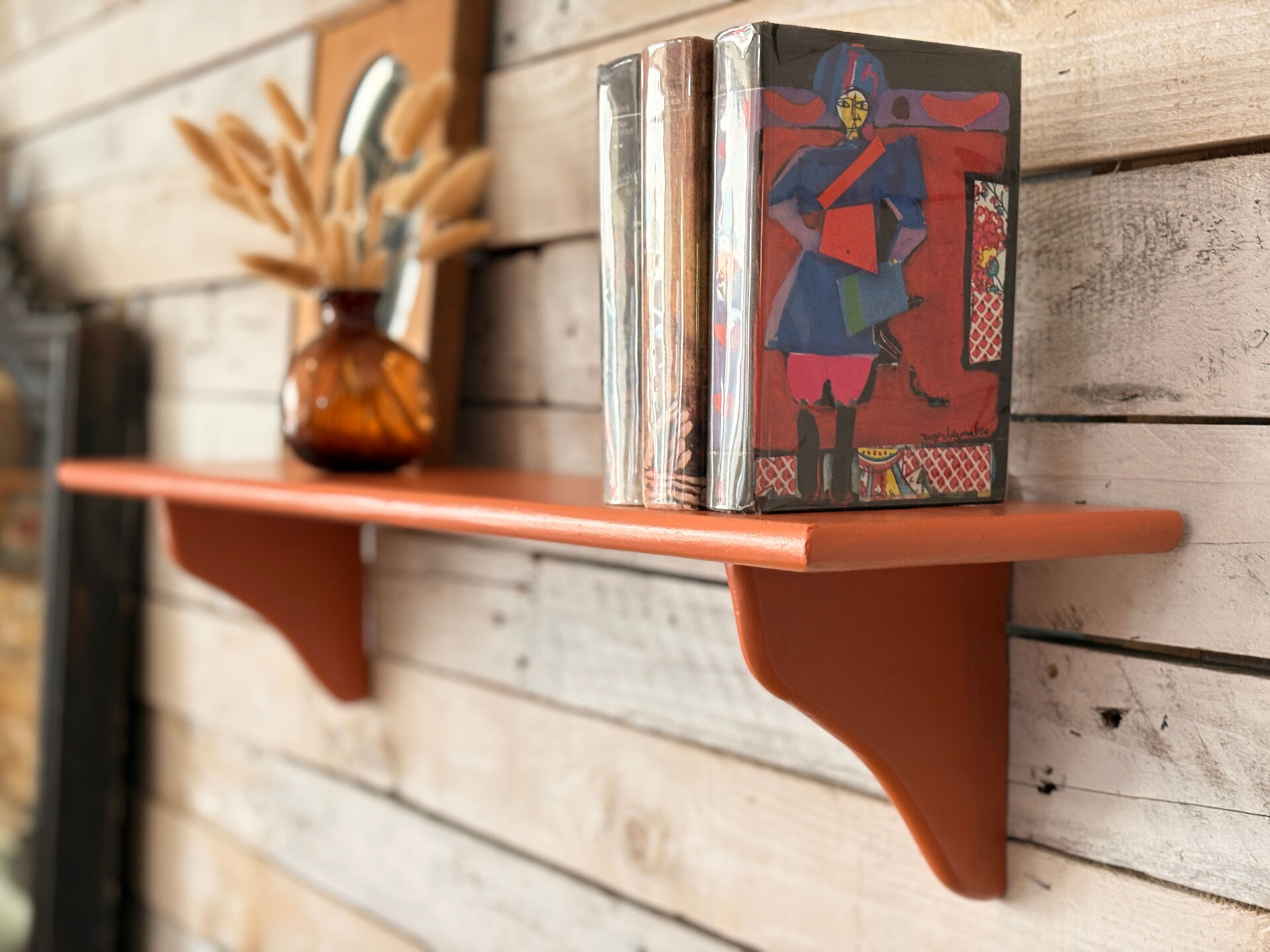 Terracotta shelf