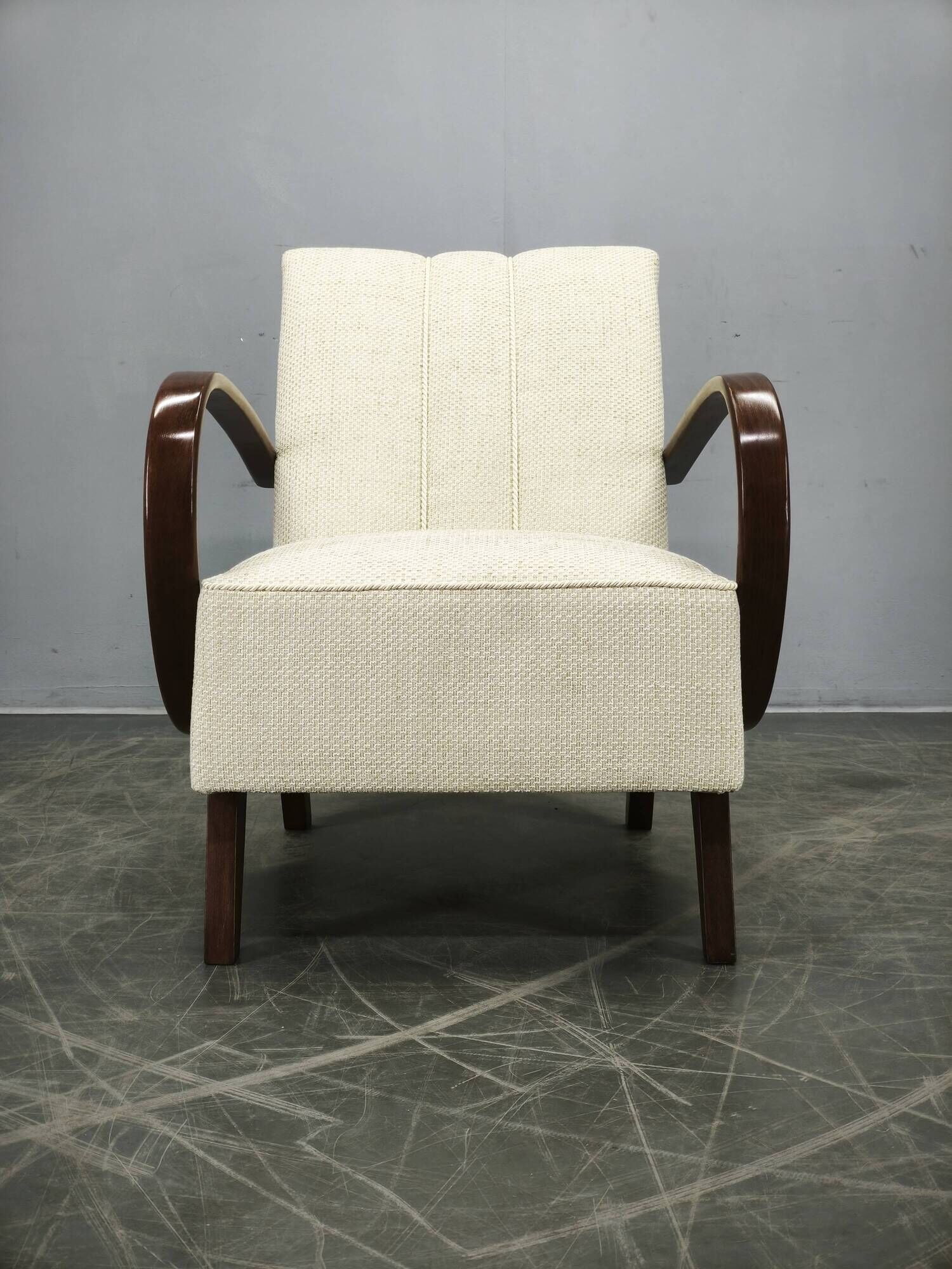 Jindřich Halabala Art Deco Bentwood Armchair, Czechoslovakia 1940s