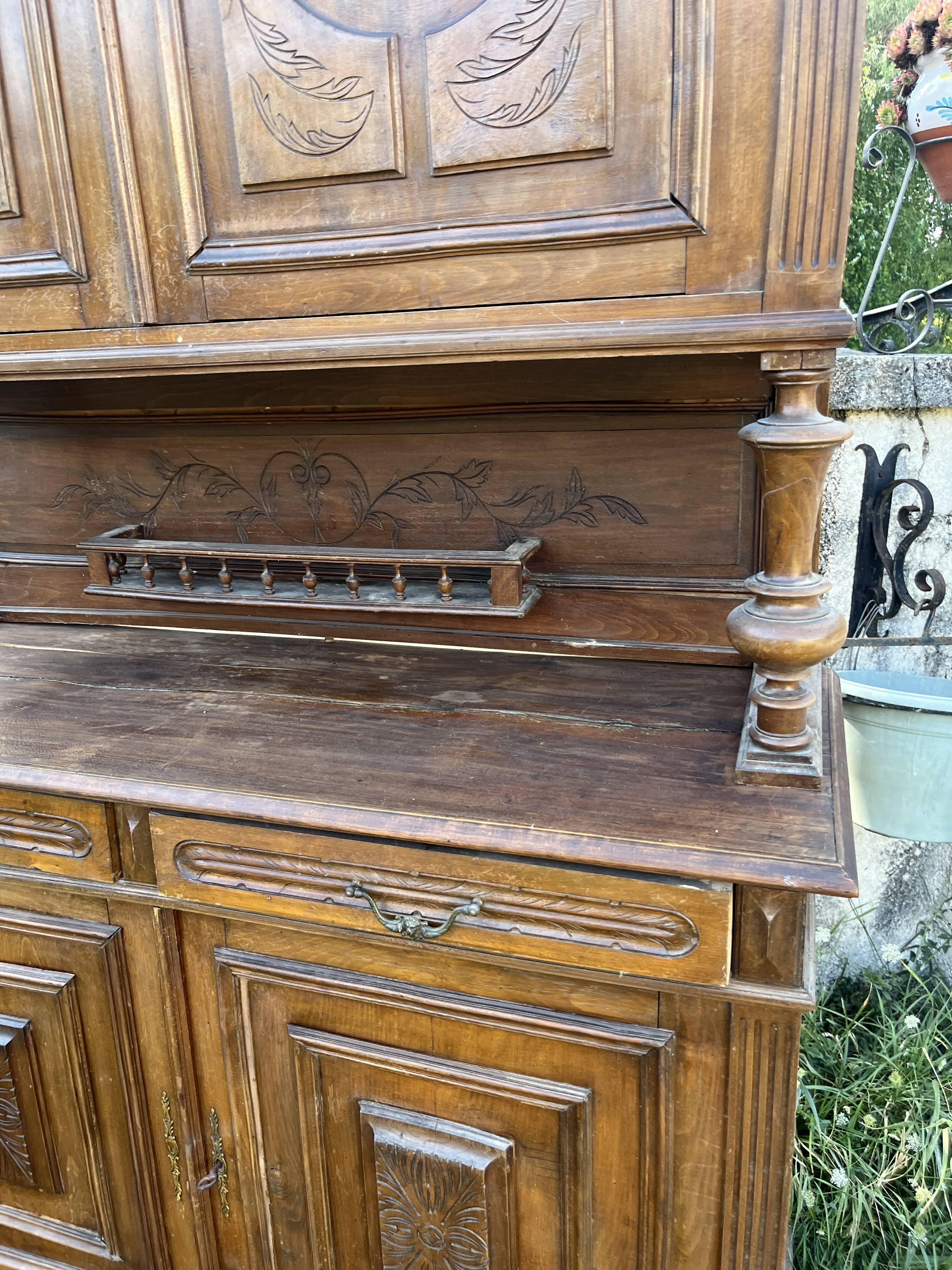 Large antique two-body buffet in wood - Carved dining room furniture