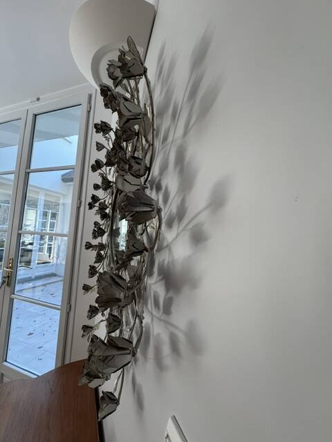 Asian flower mirror in silver metal – 88 cm – excellent condition