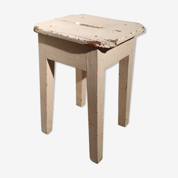 Tabouret en bois patiné blanc