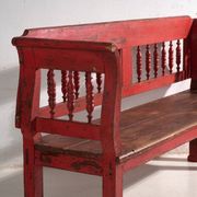 Banc ancien peint rouge en pin à dossier tourné – Europe centrale, vers 1900