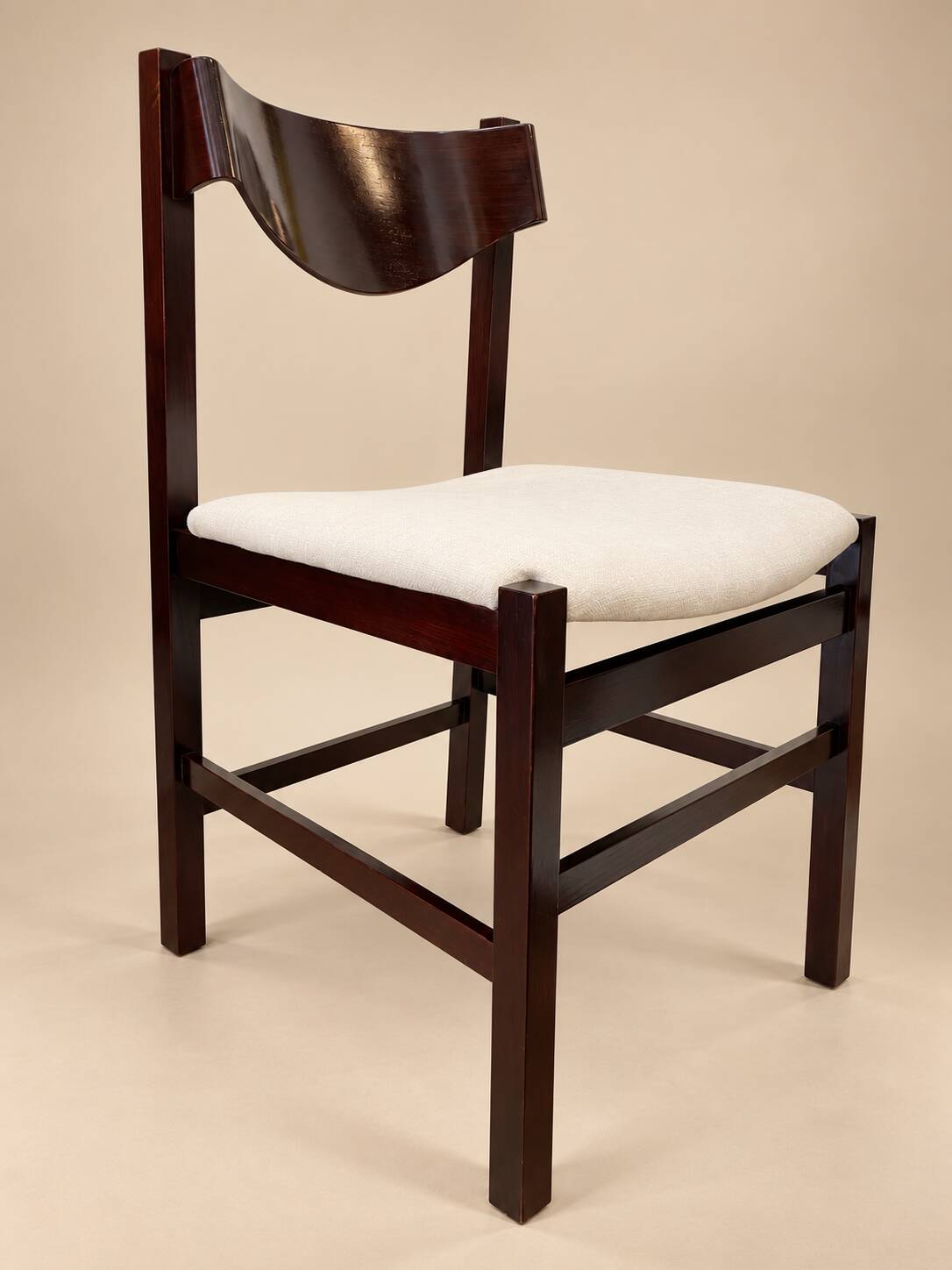 Chaises de gianfranco frattini en palissandre et velours - italie