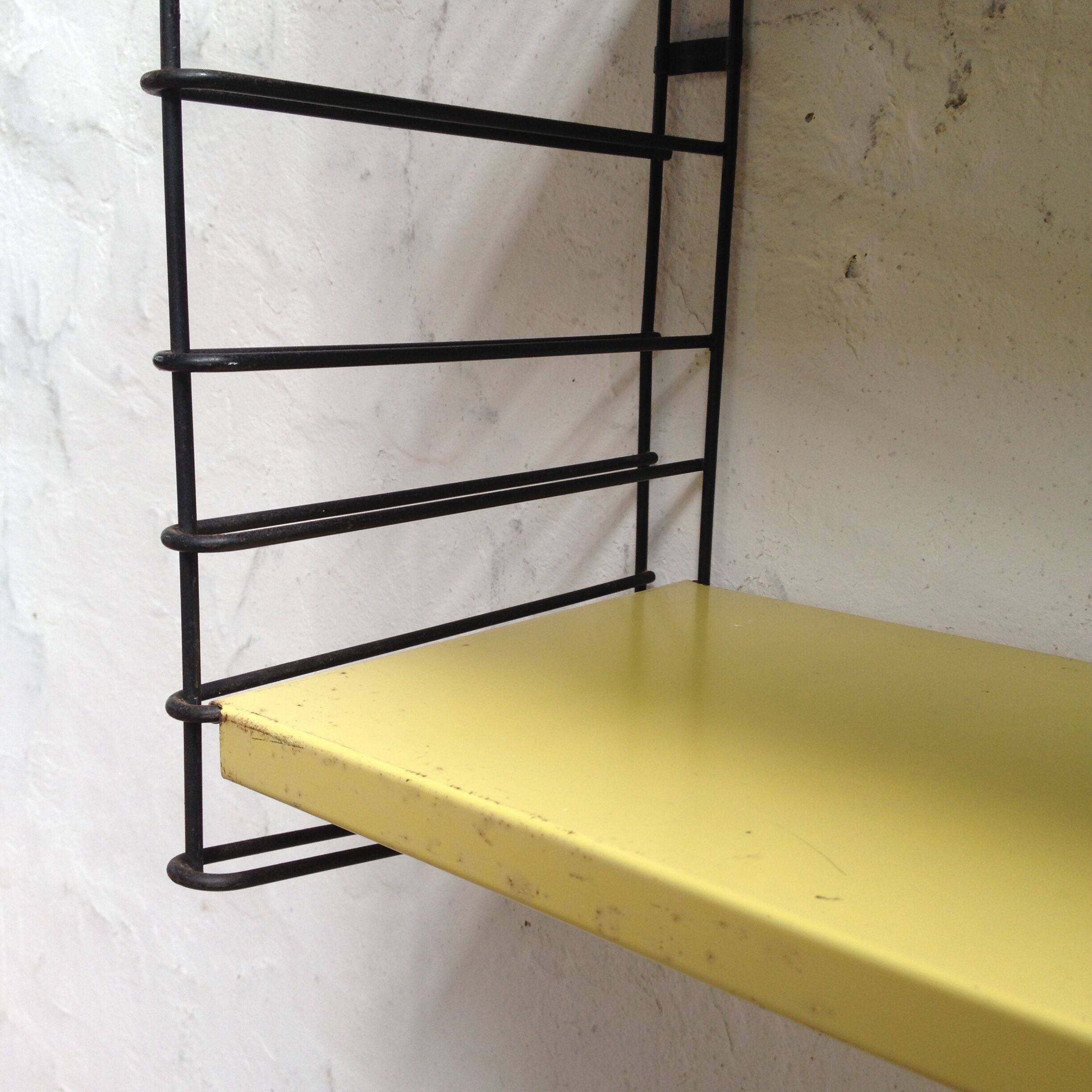 Etagère Tomado design A.Dekker des années 1950