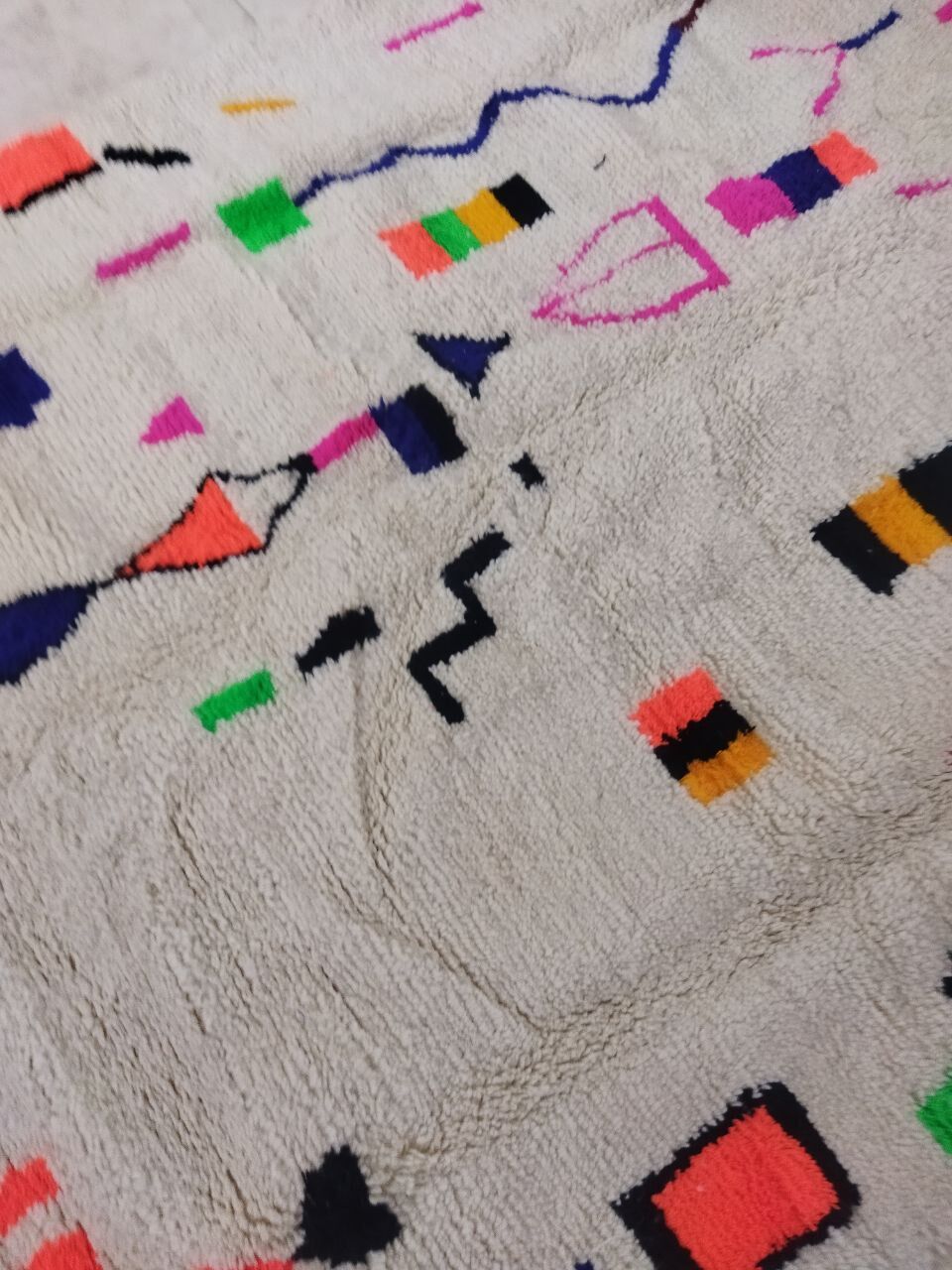 Moroccan berber carpet 278x190cm