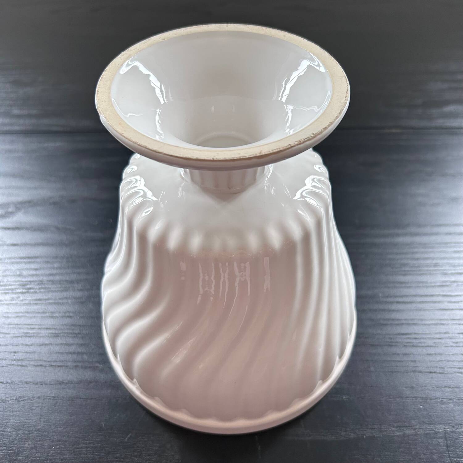 Twisted Scandinavian planter