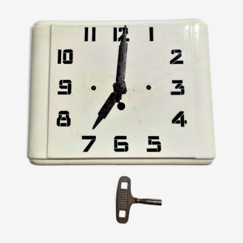 White ceramic wall clock from the 30s/40s