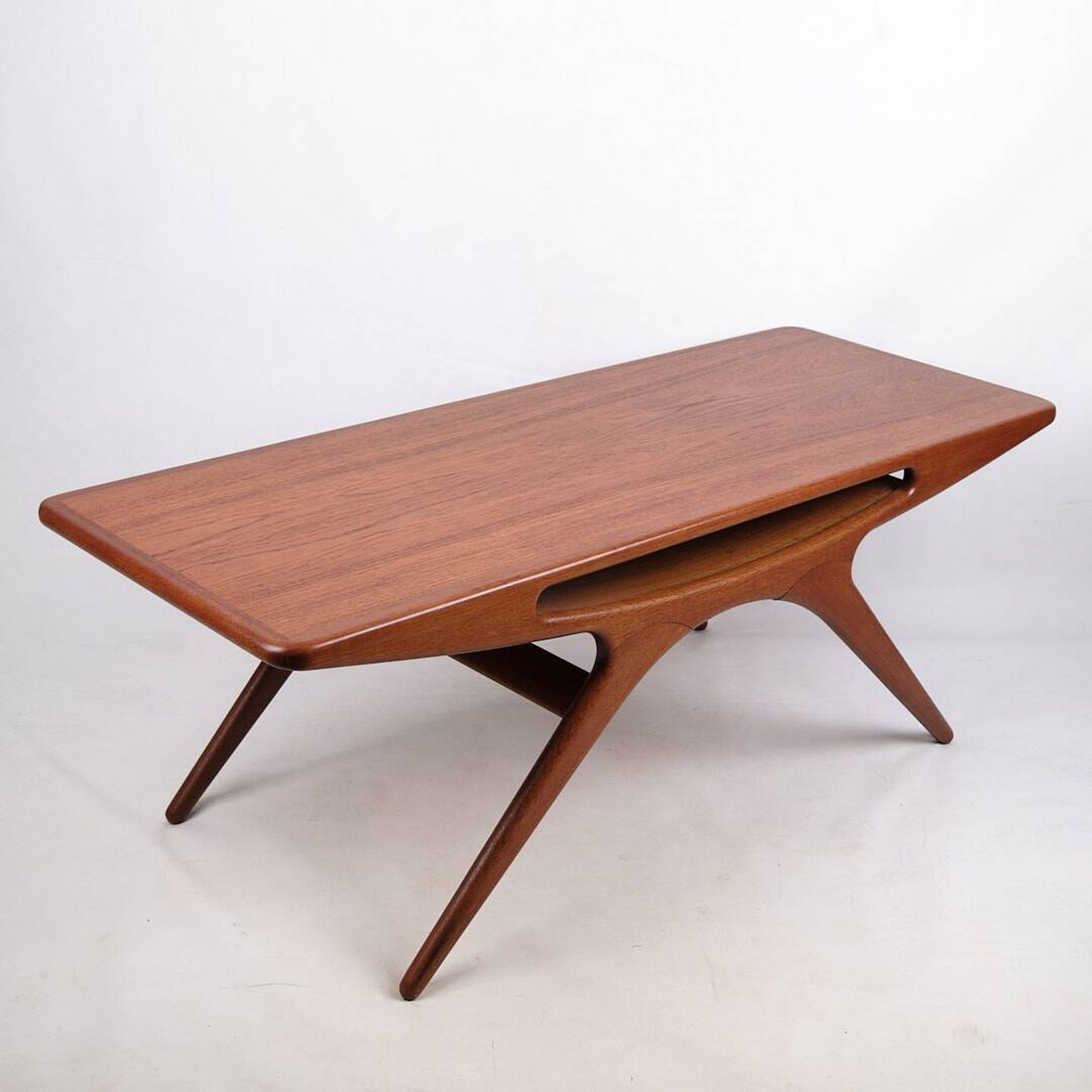 Table basse - Modèle "Smilet" - teck - Johannes Andersen - CFC Silkeborg - années 1960