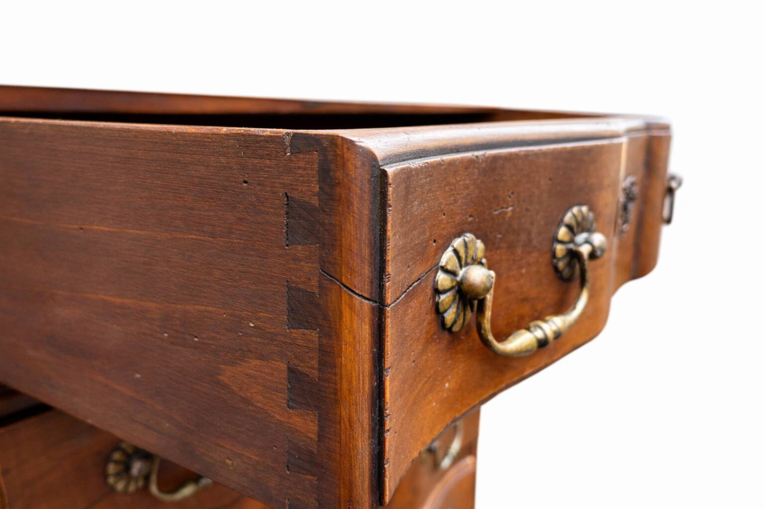 Louis XV Bow-Shape Chest of Drawers