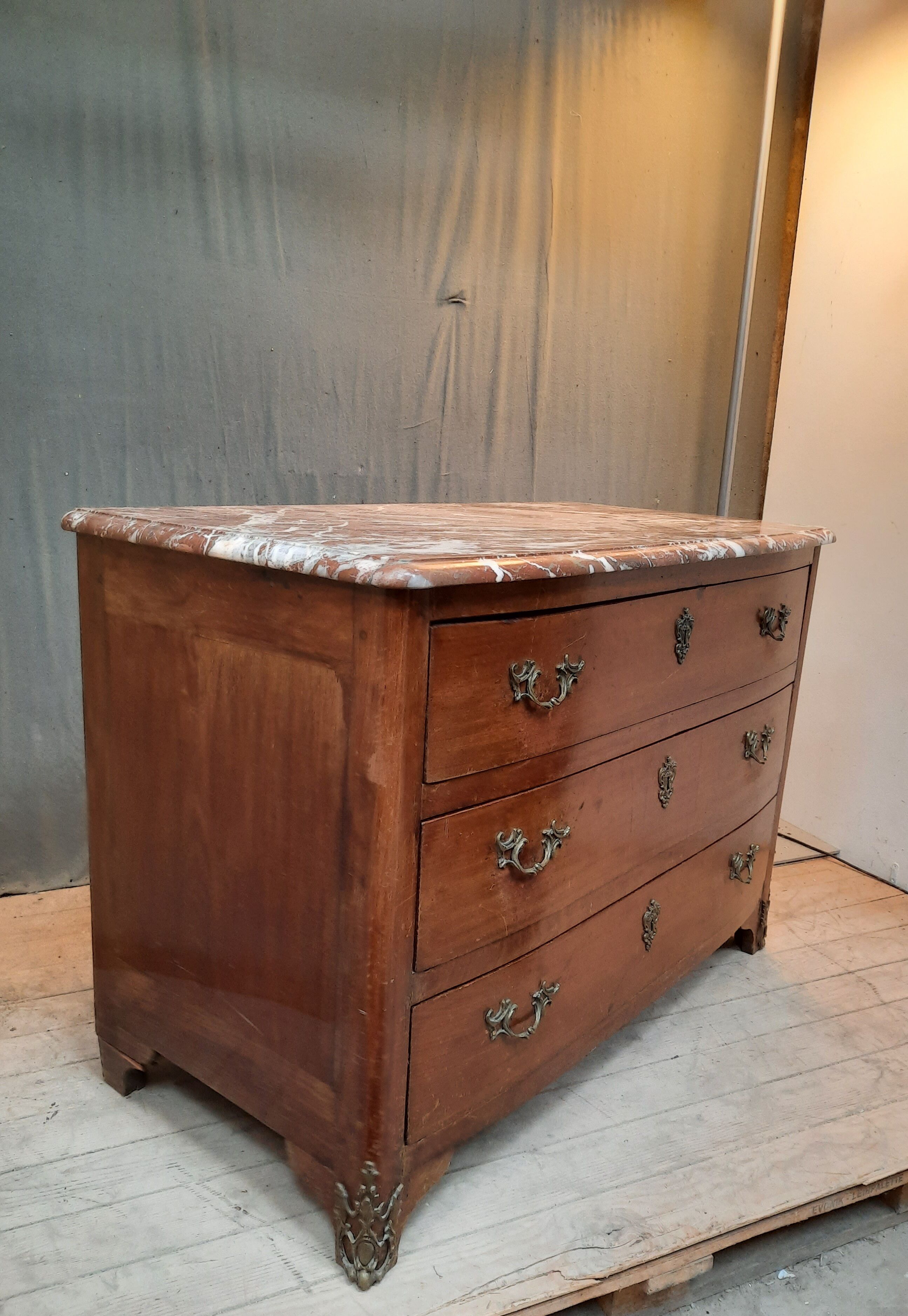 Commode du dix huitième siècle