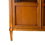 Armoire en bois naturel ouvrant  à deux portes vitrées