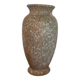 Spotted ceramic vase