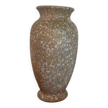 Spotted ceramic vase