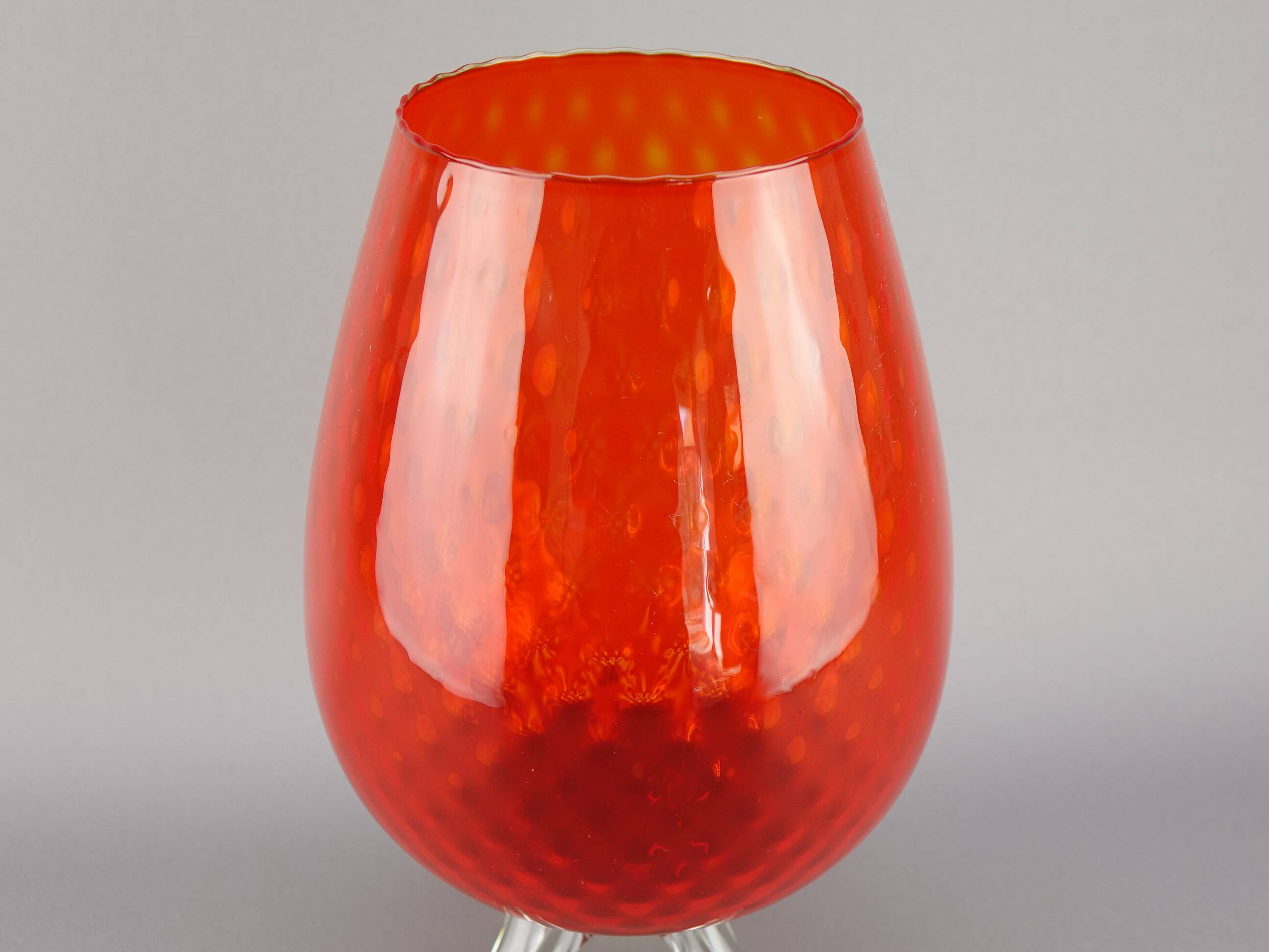 Vintage Italian tulip-shaped ribbed glass footed vase 1960s design 50-60s