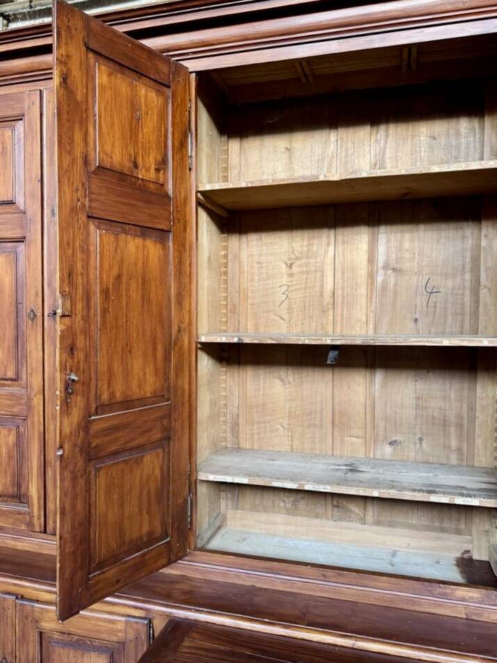 Grand buffet  bibliotheque 2 corps meuble de métiers