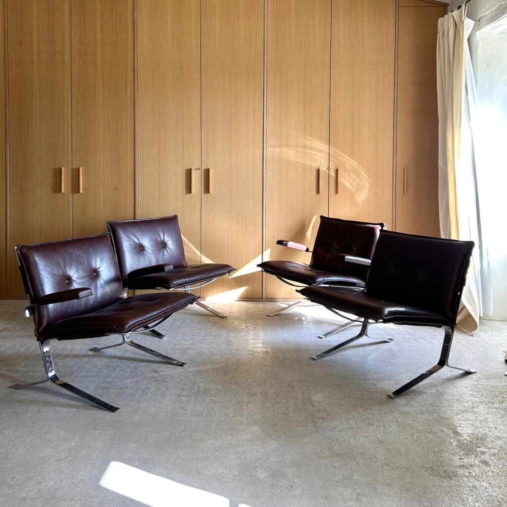 Airborne chairs - Joker -