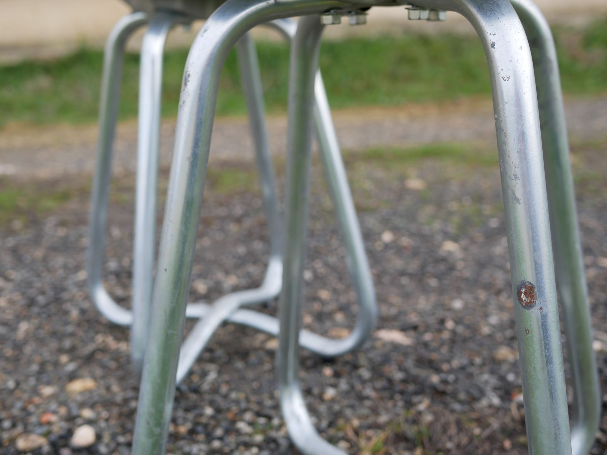 Paire de tabourets industriels