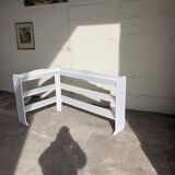 Country corner shelf