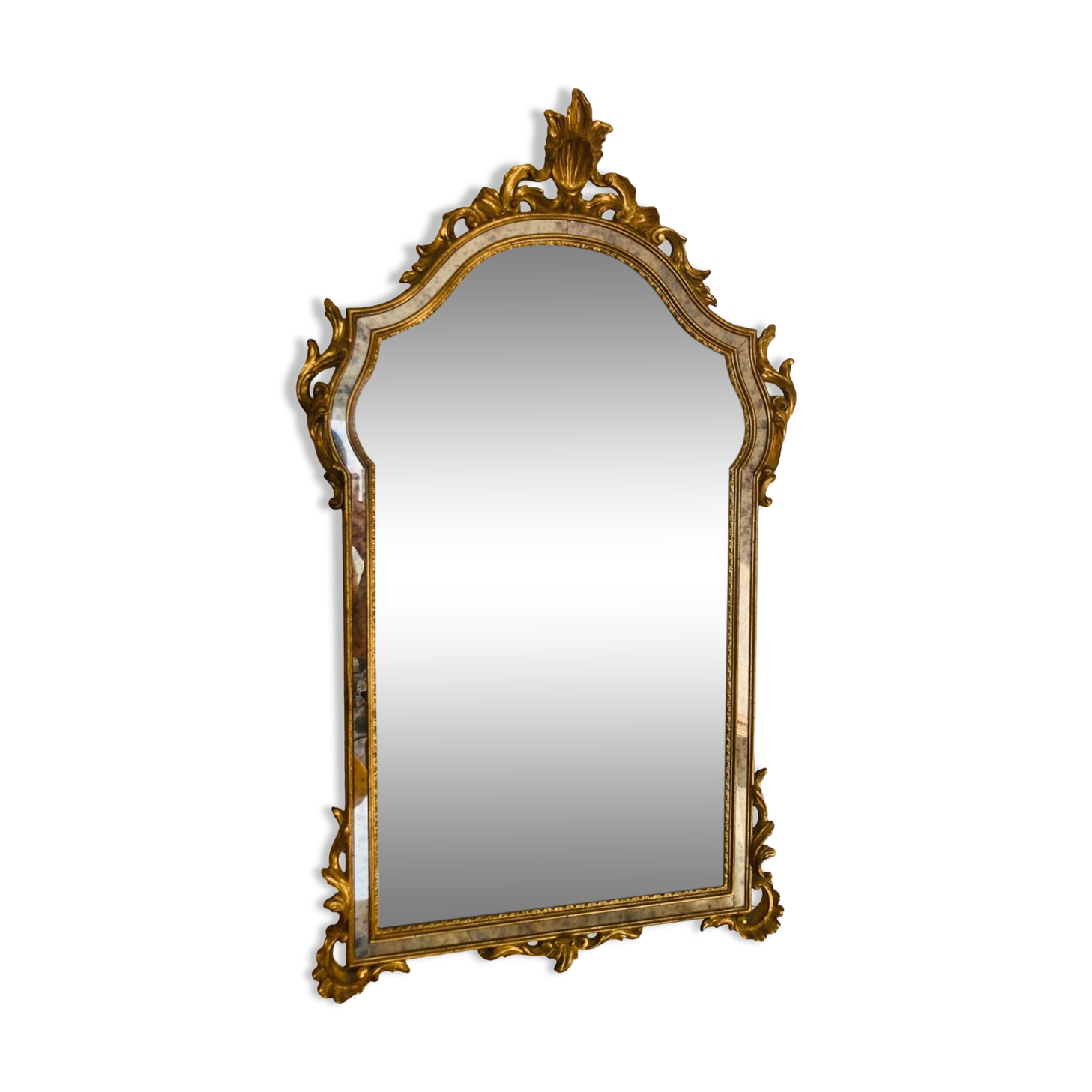 Large golden mirror parecloses