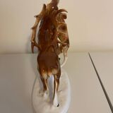 Hunting porcelain