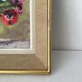 Table framed bouquet of flowers