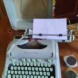 Machine a écrire Hermes 3000