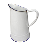 Broc émaillé blanc