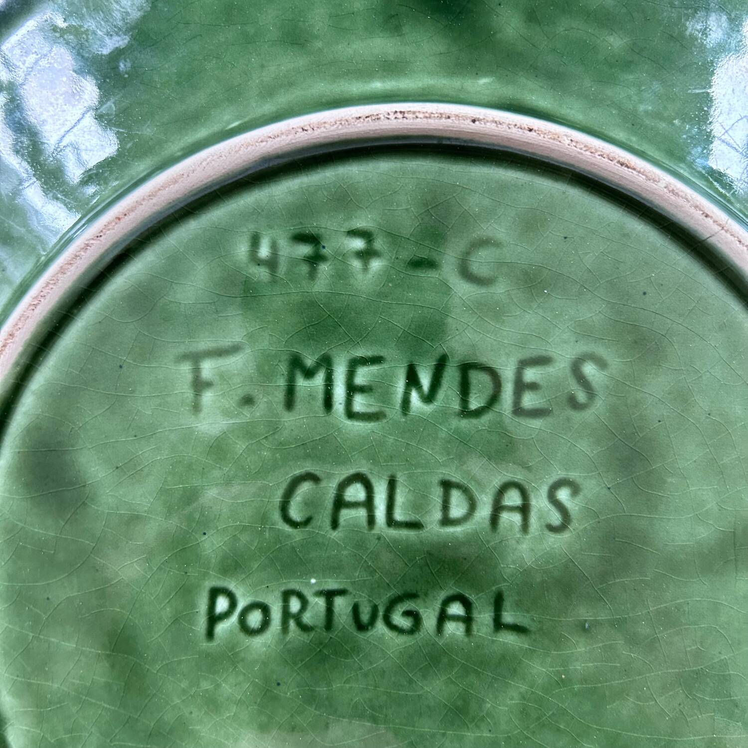 Green leaf dish in slip