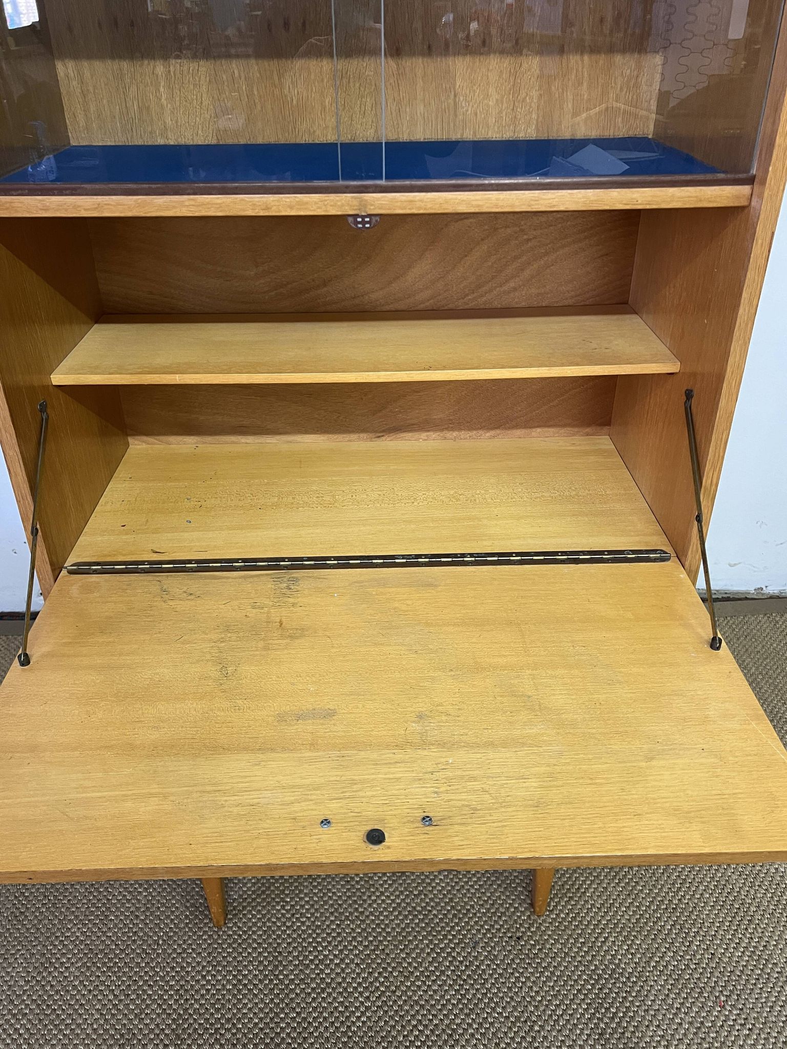 Petite armoire secrétaire vintage
