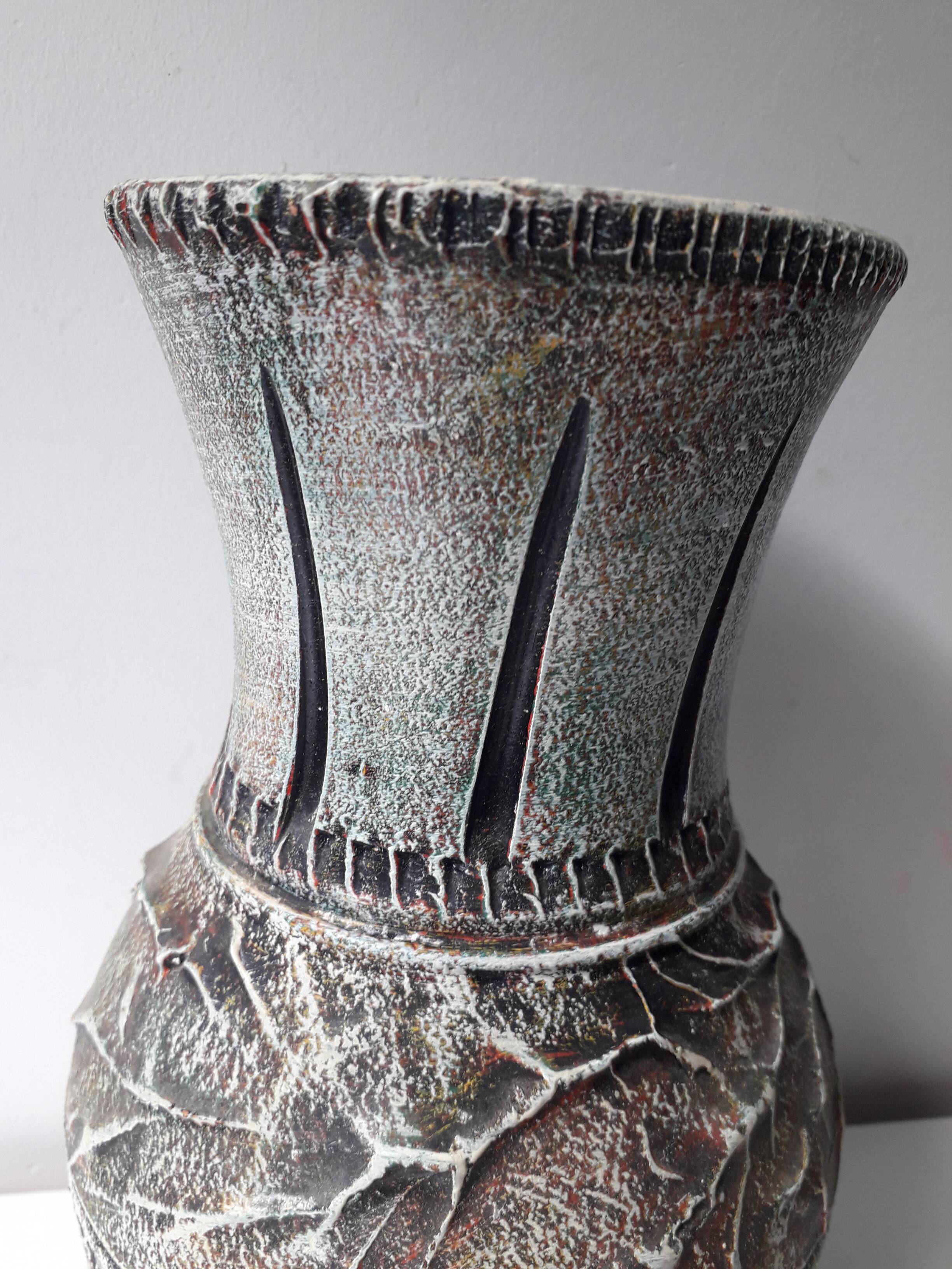 Antique ceramic vase (26cm)