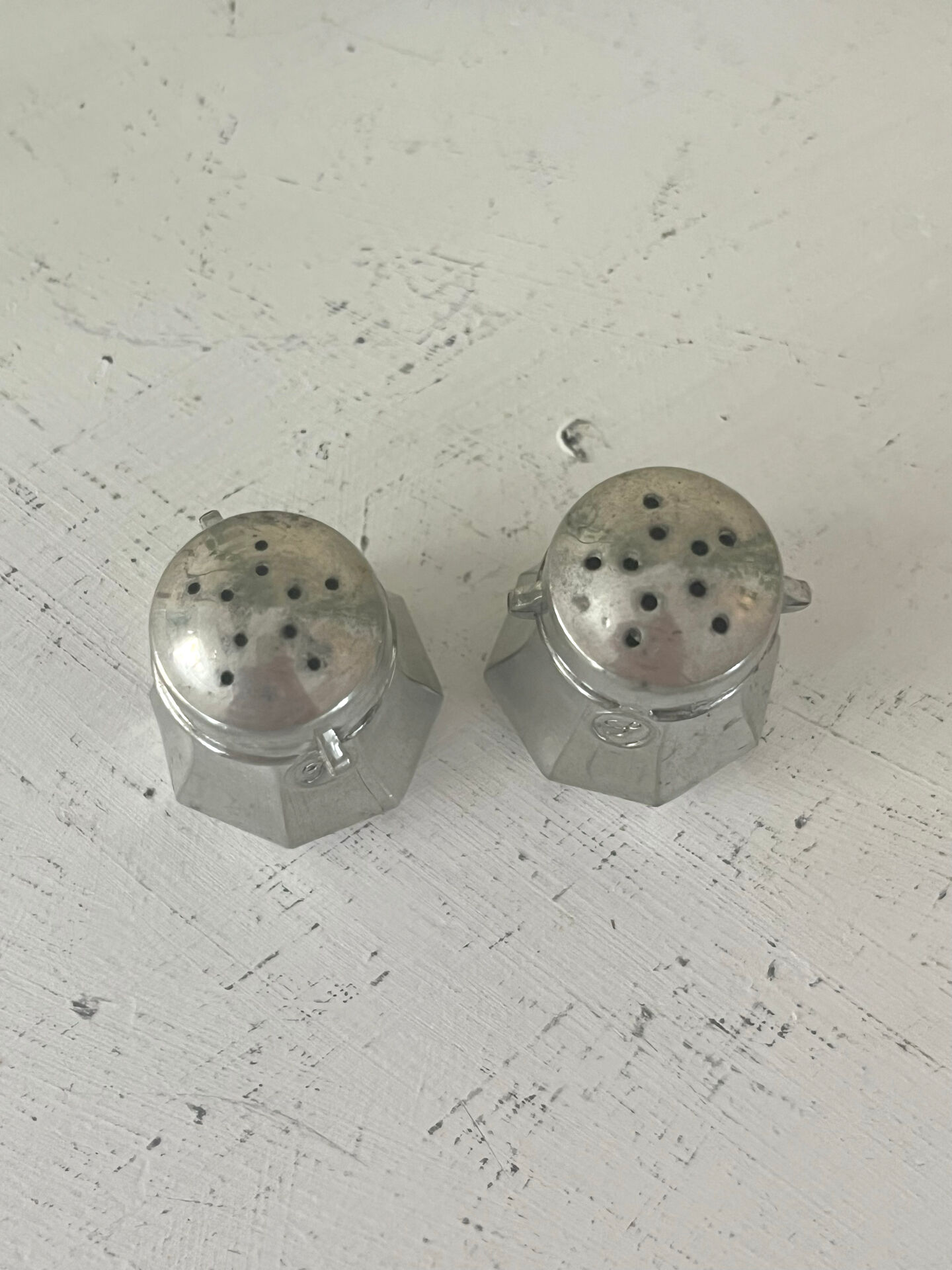 French pewter salt and pepper shakers set Etains du Manoir with origin