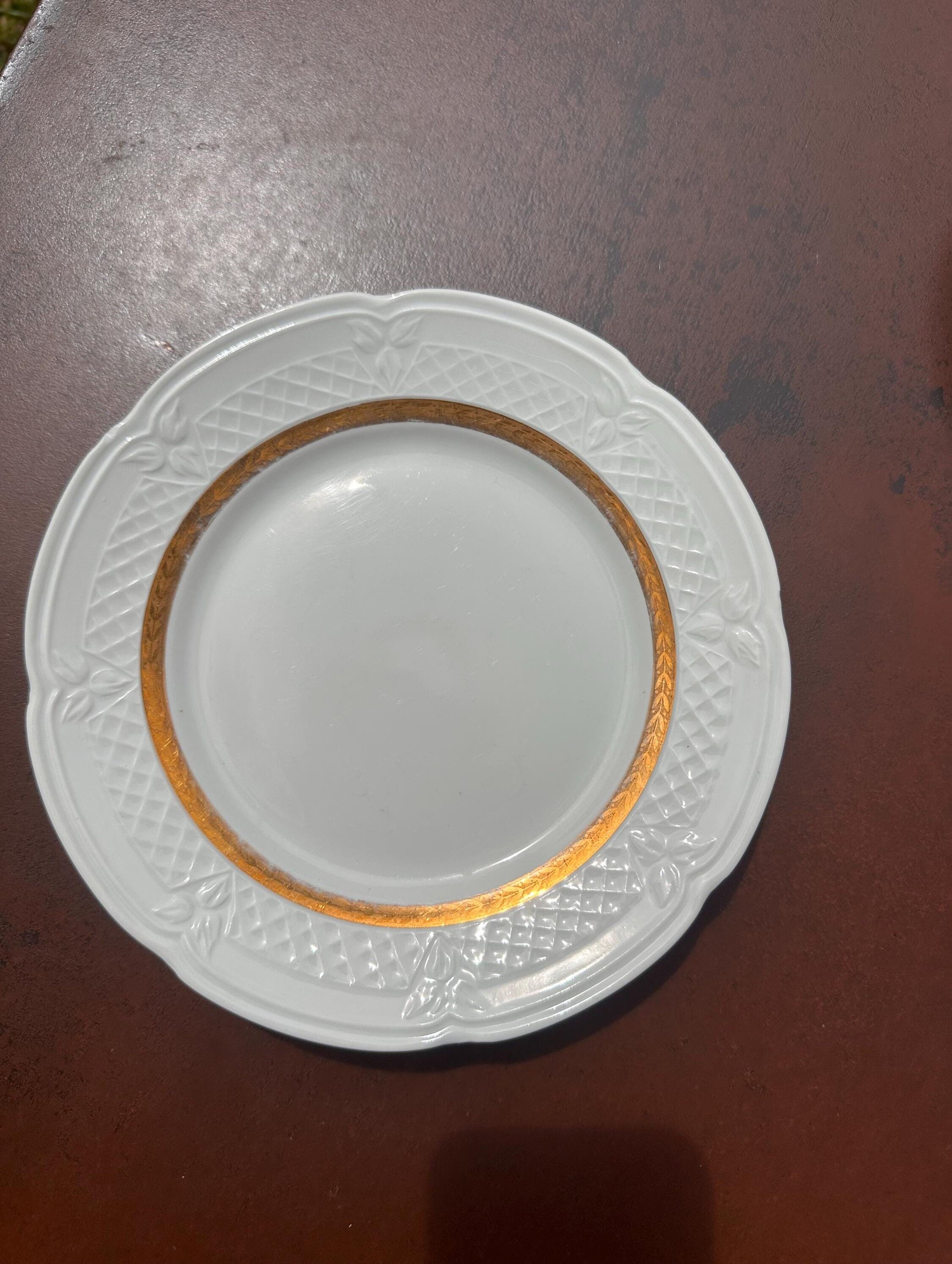 Set of 6 dessert plates in Berry porcelain – White and gold